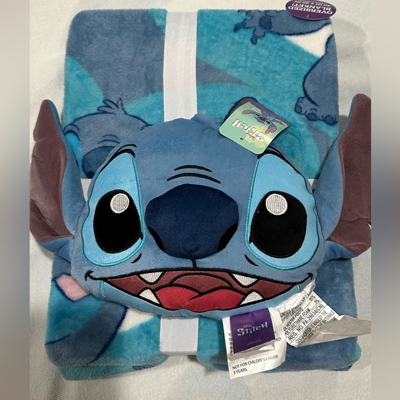 Disney Accessories - Stitch Valentine’s Day PILLOW & PLUSH BLANKET SET